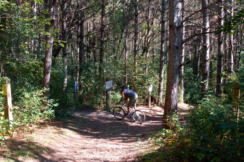 Lebanon hills mountain outlet bike trail head