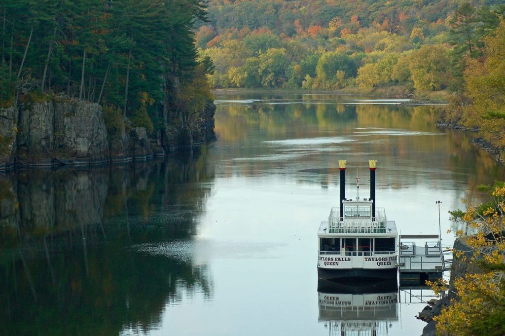 river boat st croix river