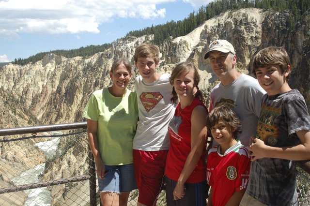 family of six at yellowstone grand canyon